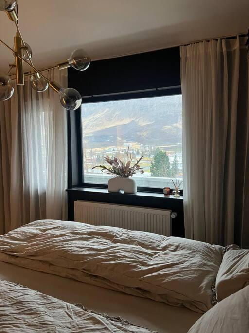 Botnahlid Villa, Mountain And Town Views And Outdoor Sauna Seythisfjorthur Ngoại thất bức ảnh