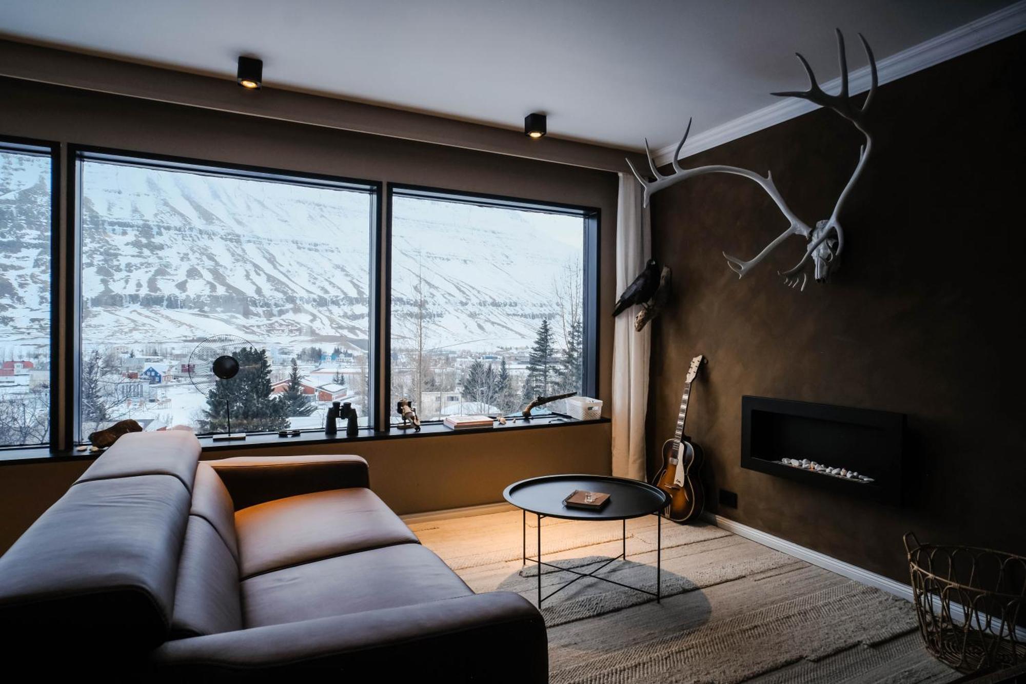 Botnahlid Villa, Mountain And Town Views And Outdoor Sauna Seythisfjorthur Ngoại thất bức ảnh