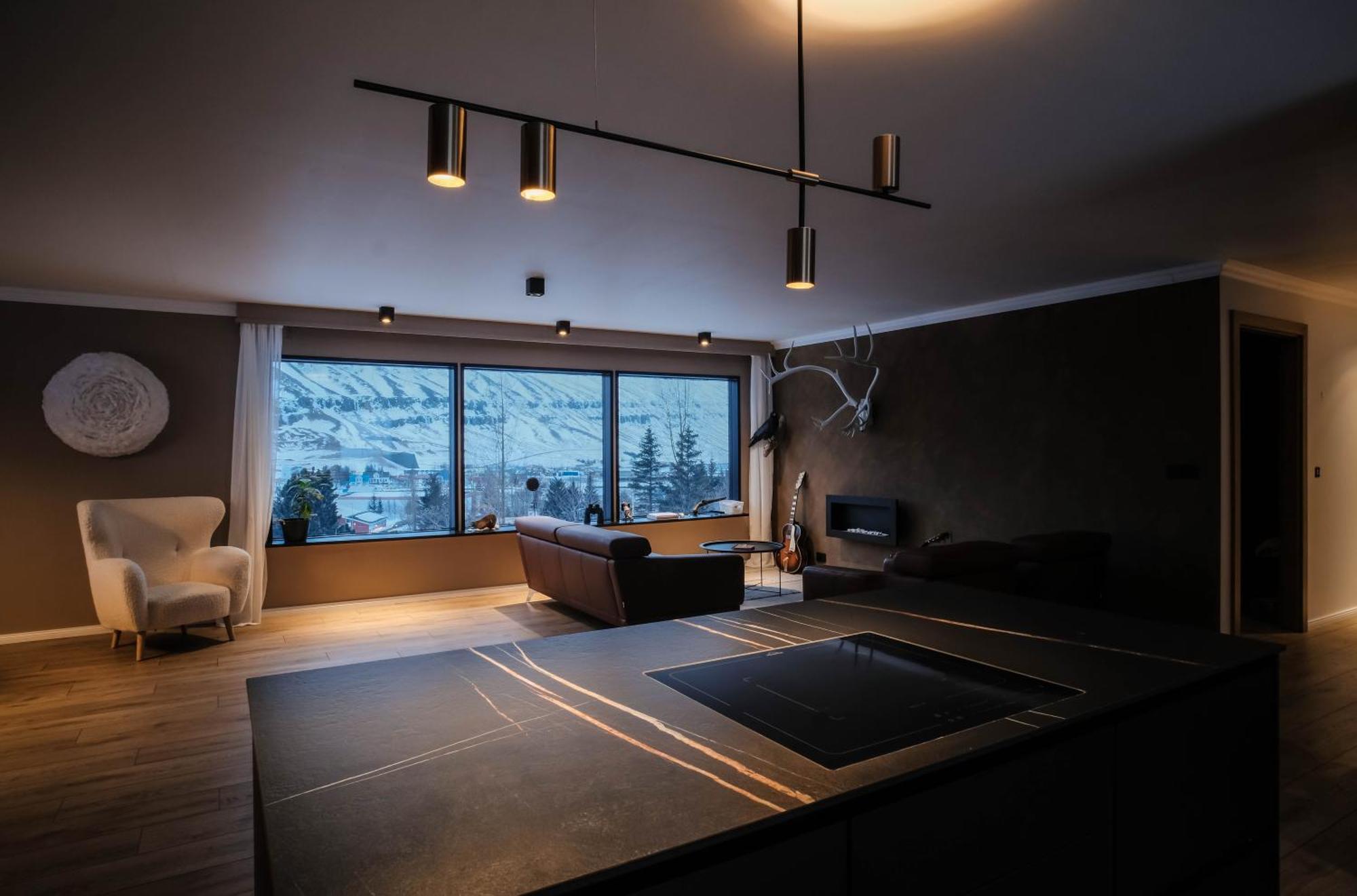 Botnahlid Villa, Mountain And Town Views And Outdoor Sauna Seythisfjorthur Ngoại thất bức ảnh