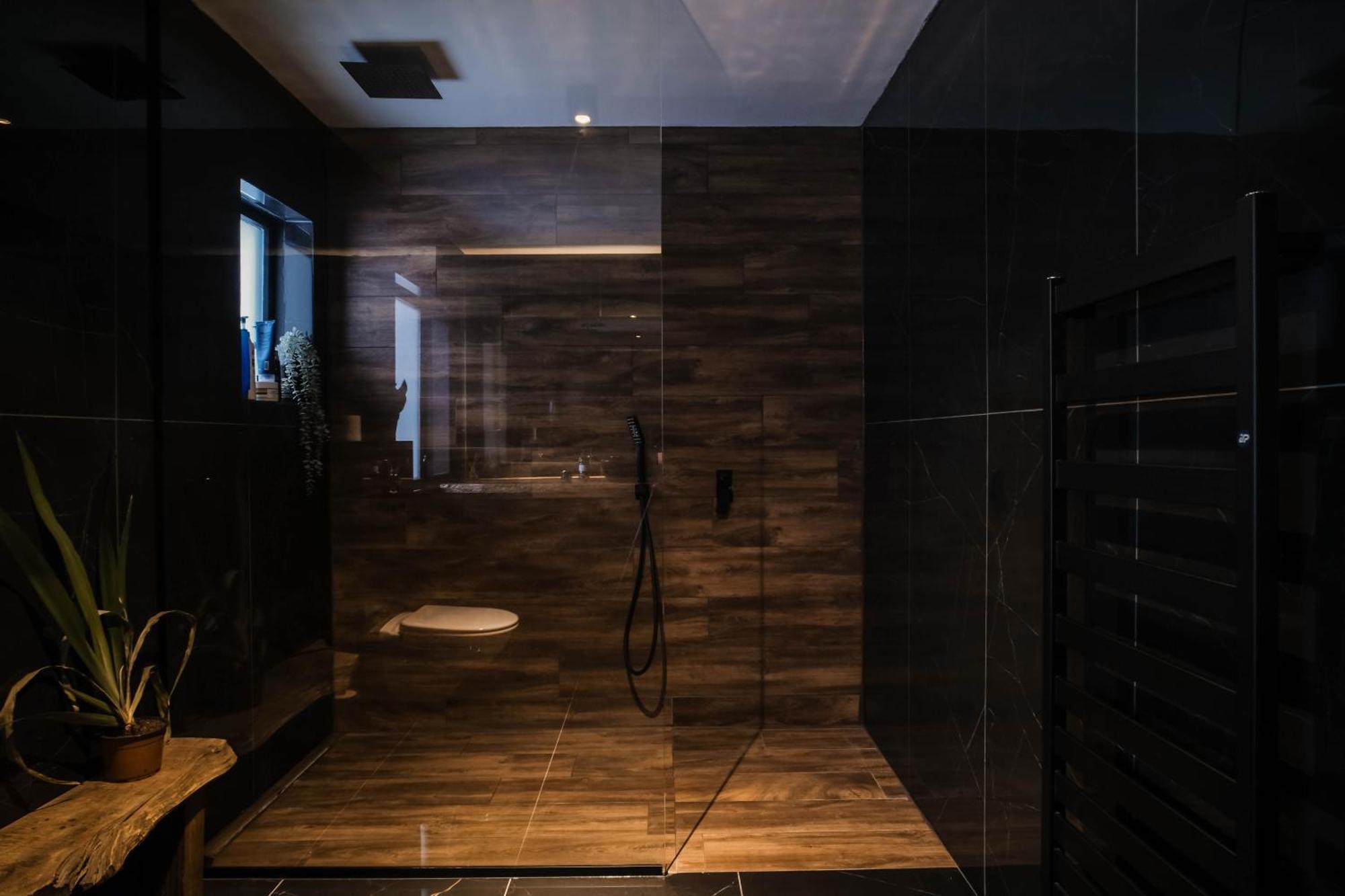 Botnahlid Villa, Mountain And Town Views And Outdoor Sauna Seythisfjorthur Ngoại thất bức ảnh